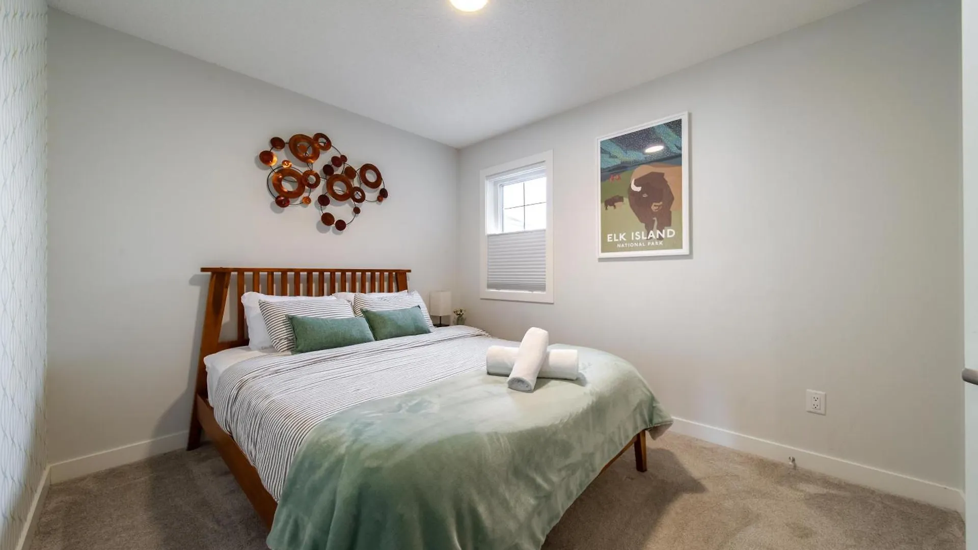 4Br Family Retreat With Hot Tub, 5 Beds, Close To Wem And Trails Edmonton